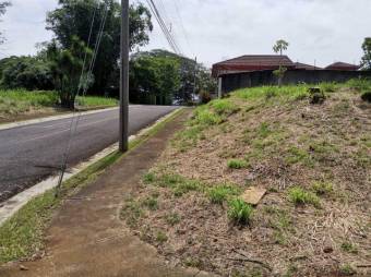 Se vende amplio lote e733m2 en Residencial de Guácima en Alajuela 23-3123