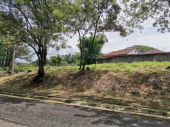 Se vende amplio lote e733m2 en Residencial de Guácima en Alajuela 23-3123