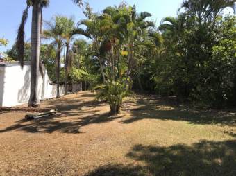 Se vende amplio lote de 787m2 en La Garita de Alajuela 24-1383