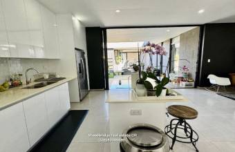 Santa Ana casa en venta en condominio Evora $370.000 /1 piso