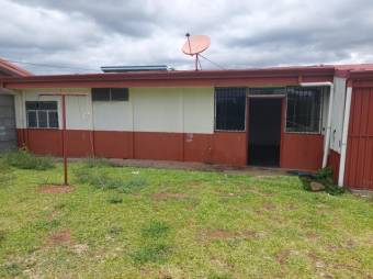 Se vende amplio lote de 830m2 junto con casa en Purabá de Santa Barbara 24-841