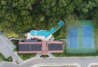 Se vende amplio lote de casi 1,000m2 en condominio de Guácima en Alajuela 24-48