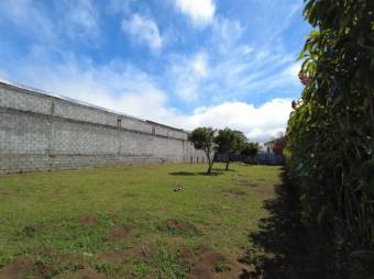 Se vende amplio lote con mas de 1,049m2 en Tures de Santo Domingo 23-1874