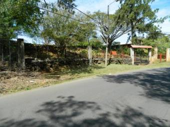 Se vende amplio lote de 2,500m2 en Guácima de Alajuela 23-3552