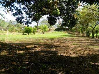 Se vende amplio lote de 2,500m2 en Guácima de Alajuela 23-3552