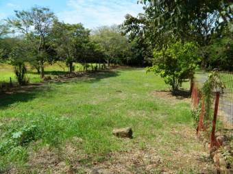 Se vende amplio lote de 2,500m2 en Guácima de Alajuela 23-3552