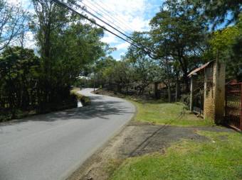 Se vende amplio lote de 2,500m2 en Guácima de Alajuela 23-3552