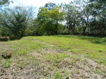 Se vende amplio lote de 2,500m2 en Guácima de Alajuela 23-3552