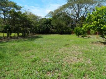 Se vende amplio lote de 2,500m2 en Guácima de Alajuela 23-3552