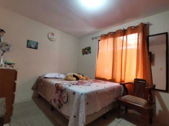 Se vende espaciosa casa junto con 2 apartamentos en Rio Segundo de Alajuela 23-889