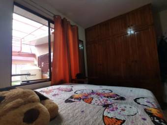 Se vende espaciosa casa junto con 2 apartamentos en Rio Segundo de Alajuela 23-889