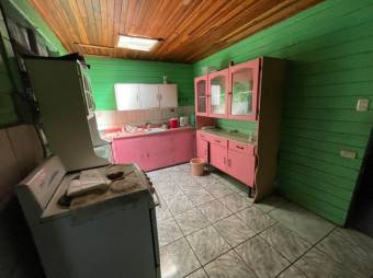 Se vende casa para inversión en Alajuela centro 23-2388