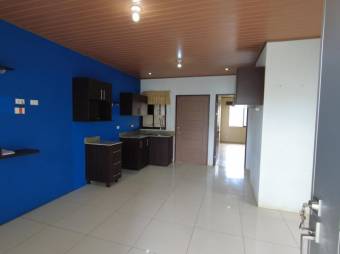 Se vende espaciosa casa con patio en San José de Alajuela 23-1021