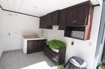 House for sale in La Trinidad de Moravia, 7 minutes from the Center