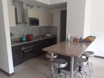 Se vende propiedad  con 2 apartamentos en condominio de San Pablo de Heredia 23-1618