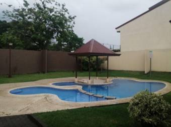 Se vende espacioso apartamento en condominio de Guácima en Alajuela 22-2352