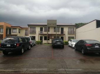 Se vende espacioso apartamento en condominio de Guácima en Alajuela 22-2352