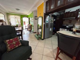 Se vende espaciosa casa en condominio de San Francisco de Heredia 23-2153