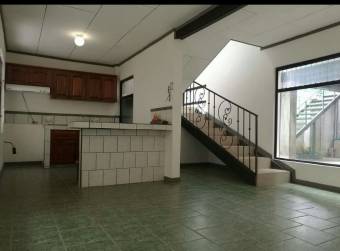 Venta de Hermosa Propiedad con Casa y Apartamento en el Coyol