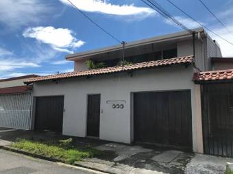 Se vende propiedad con una casa y 2 apartamentos en Zapote de San José 24-1248
