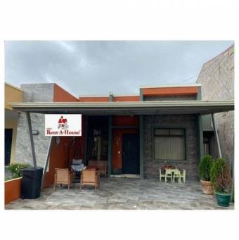 Se vende moderna casa en lindo condominio de Quebradilla en Cartago 24-896