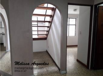 SALE of LARGE house with excellent location, Tepeyac, Guadalupe.