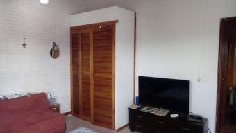 Se vende amplio apartamento perfecto para inversión en Curridabat 23-2774
