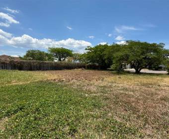 Lote de 810 m2 a la venta en condominio ubicado en Lindora