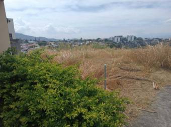 Se vende lote de 356m2 en residencial de Escazú 24-1403