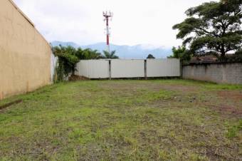 Se vende lote de 450m2 en residencial de San Rafael en Escazú 23-2709