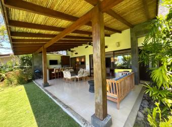 VENTA DE LUJOSA CASA EN LOS REYES, CONDOMINIO LAS VUELTAS