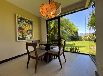 VENTA DE LUJOSA CASA EN LOS REYES, CONDOMINIO LAS VUELTAS