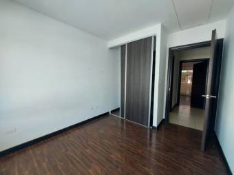 Se vende espaciosa casa con patio en Guácima Alajuela 25-1589 Se vende espaciosa casa con patio en Guácima Alajuela 25-1589