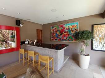 Se vende lujosa casa con piscina y amplio lote en San Rafael Escazú 25-1598 Se vende lujosa casa con piscina y amplio lote en San Rafael Escazú 25-1598