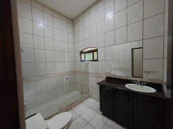 Se vende espaciosa casa con amplio lote en Concepción Atenas 24-963 Se vende espaciosa casa con amplio lote en Concepción Atenas 24-963