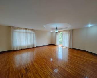 Se vende espaciosa casa con amplio lote en Concepción Atenas 24-963 Se vende espaciosa casa con amplio lote en Concepción Atenas 24-963