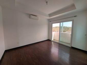 Se vende espaciosa casa con patio en Guácima Alajuela 25-1589 Se vende espaciosa casa con patio en Guácima Alajuela 25-1589