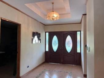 Se vende espaciosa casa con piscina en Uruca Santa Ana 25-1144 Se vende espaciosa casa con piscina en Uruca Santa Ana 25-1144