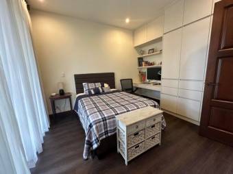 Se vende casa con lote de 1,500m2 en Santo Domingo Heredia 24-1688 Se vende casa con lote de 1,500m2 en Santo Domingo Heredia 24-1688