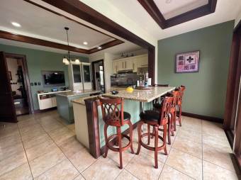 Se vende casa con lote de 1,500m2 en Santo Domingo Heredia 24-1688 Se vende casa con lote de 1,500m2 en Santo Domingo Heredia 24-1688