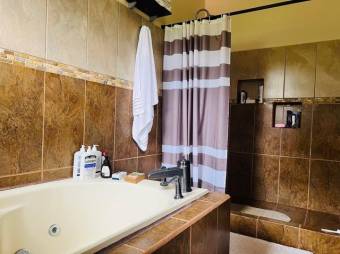 Se vende moderna casa con amplio lote en Vázquez de coronado 25-1283 Se vende moderna casa con amplio lote en Vázquez de coronado 25-1283