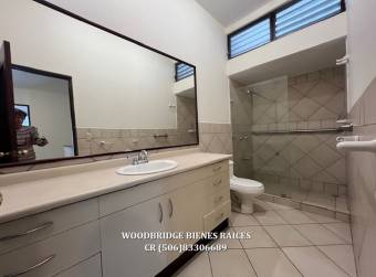 Escazu casa en alquiler San Rafael $2.700 /4 dorms., jardin