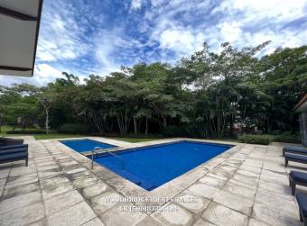 Escazu Distrito 4 apartamento en alquiler amueblado $2.300 /o venta