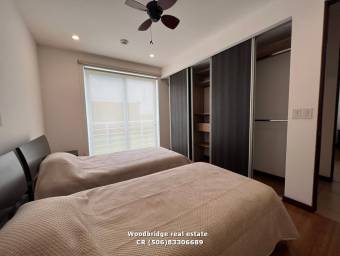 Escazu Distrito 4 apartamento en alquiler amueblado $2.300 /o venta
