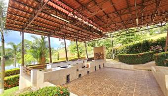 House for sale in San Carlos in a private residential area