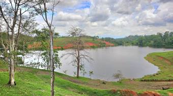 House for sale in San Carlos in a private residential area