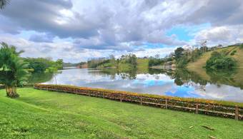 House for sale in San Carlos in a private residential area