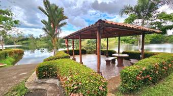 House for sale in San Carlos in a private residential area