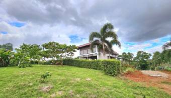 House for sale in San Carlos in a private residential area