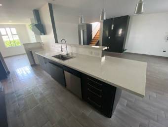 Se Vende Penthouse en Condominio, Montes de Oca Se Vende Penthouse en Condominio, Montes de Oca